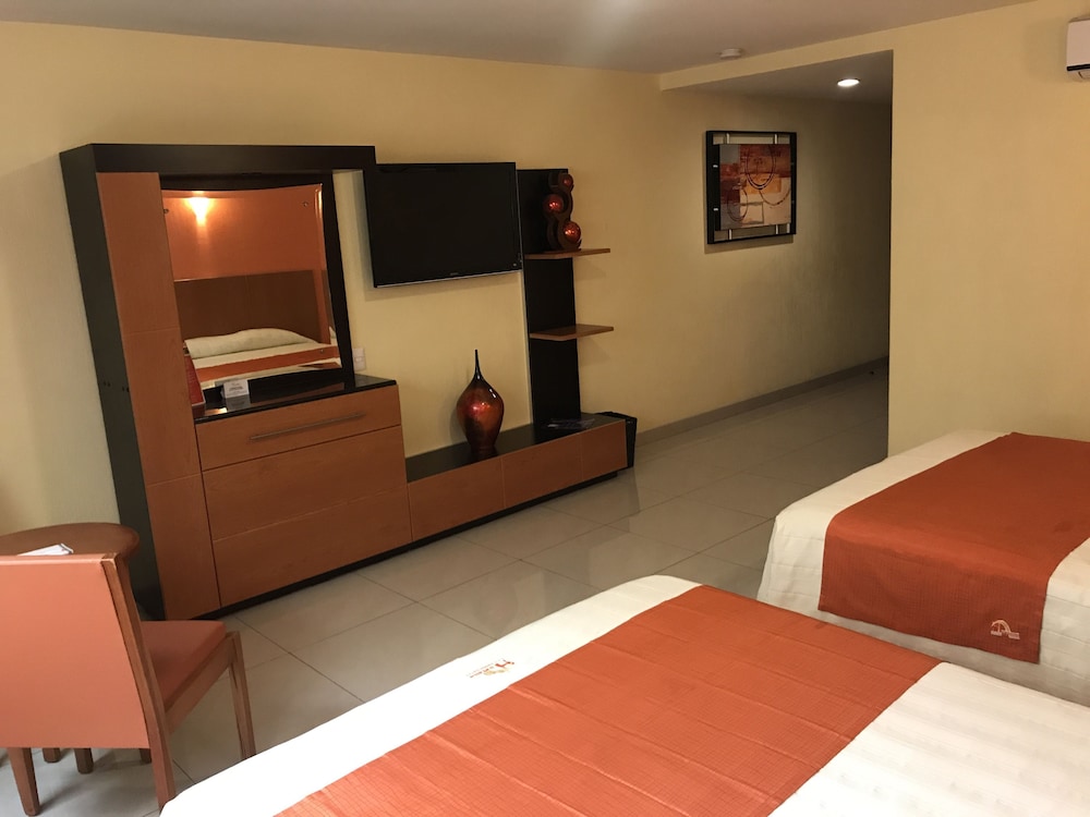 Hostalia Hotel Expo And Business Class 29/60