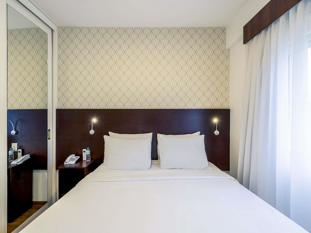 SUPERIOR, APARTMENT, DOUBLE BED