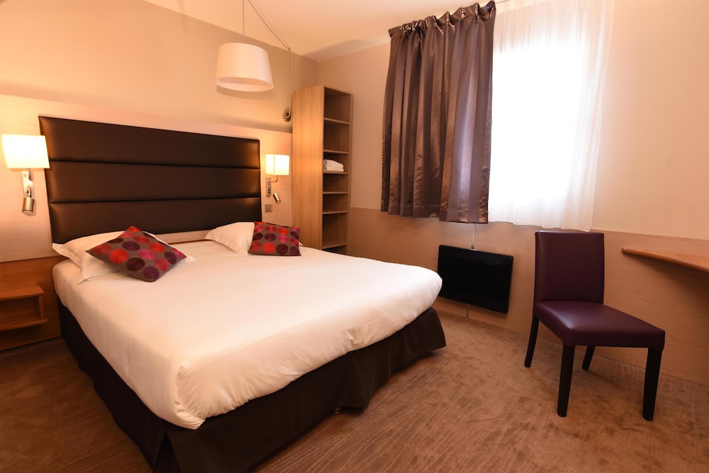 STANDARD, QUEEN BED, ACCESSIBLE