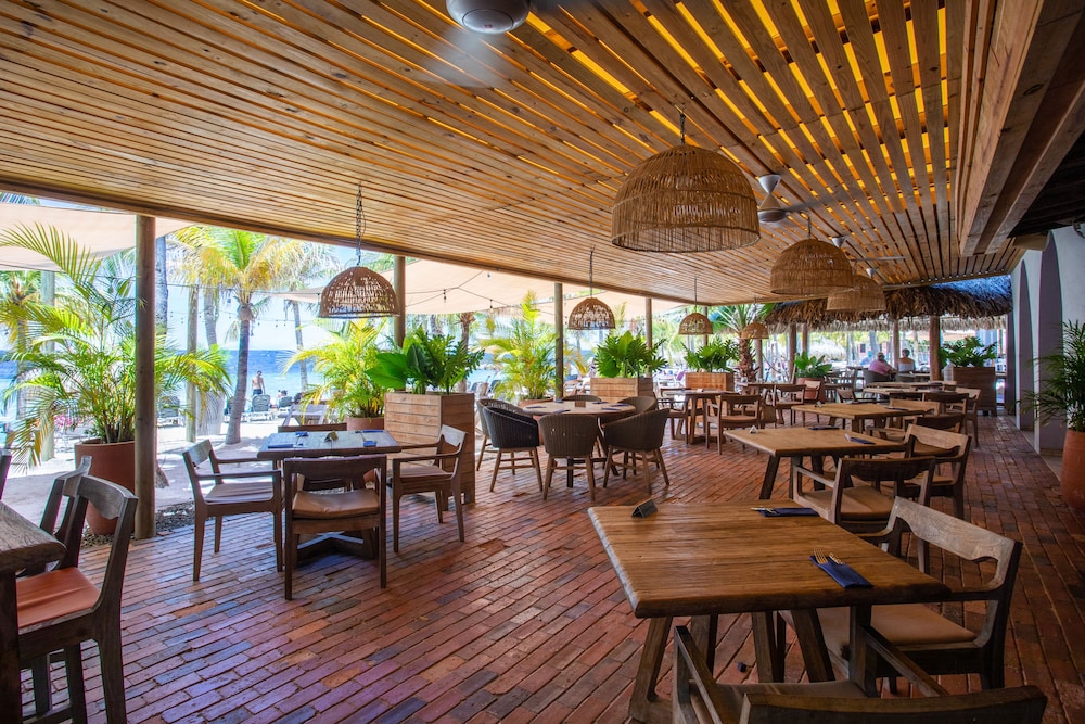 The Reef at Blue Bay Golf & Beach Resort 21/50