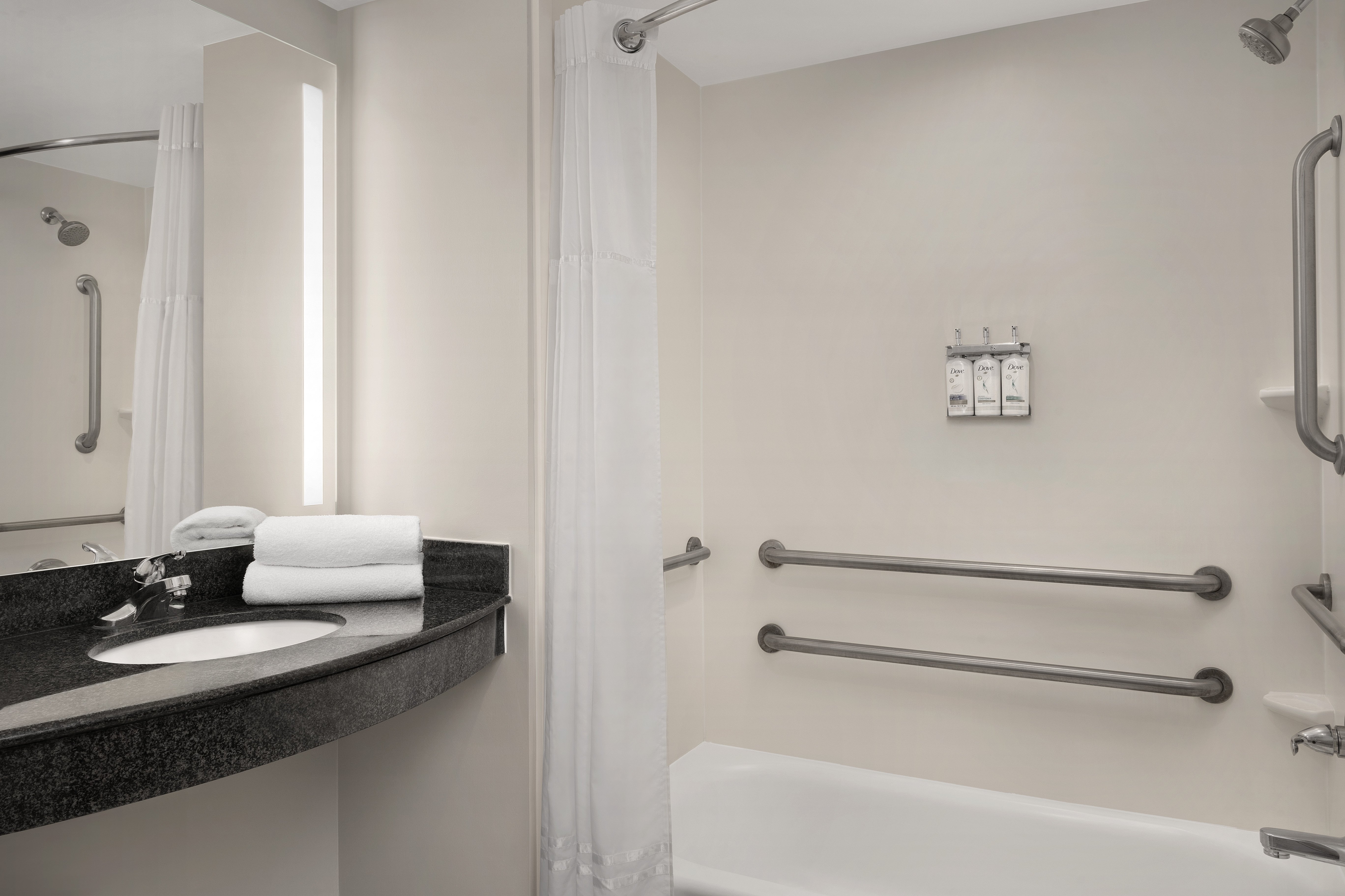 Holiday Inn Santee 70/71