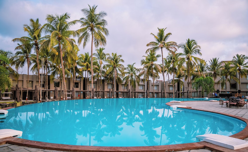 HOTEL TREAT RESORT 21/50