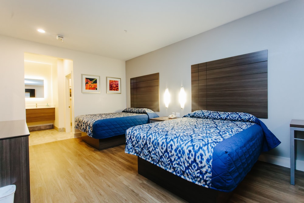 STANDARD, 2 QUEEN BEDS