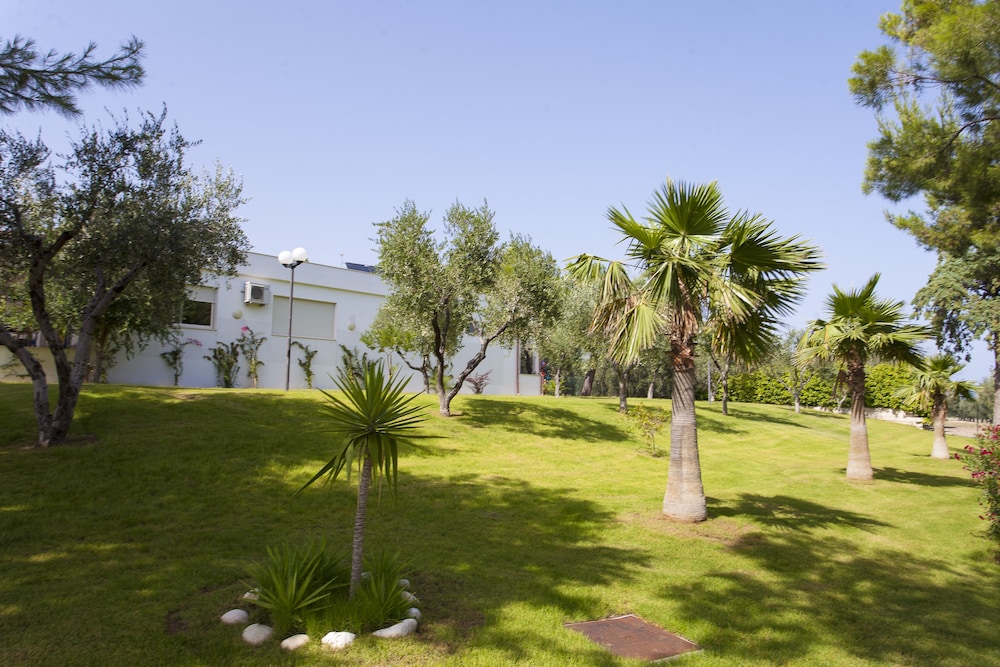 VILLAGGIO BAIA DEL MONACO 38/55