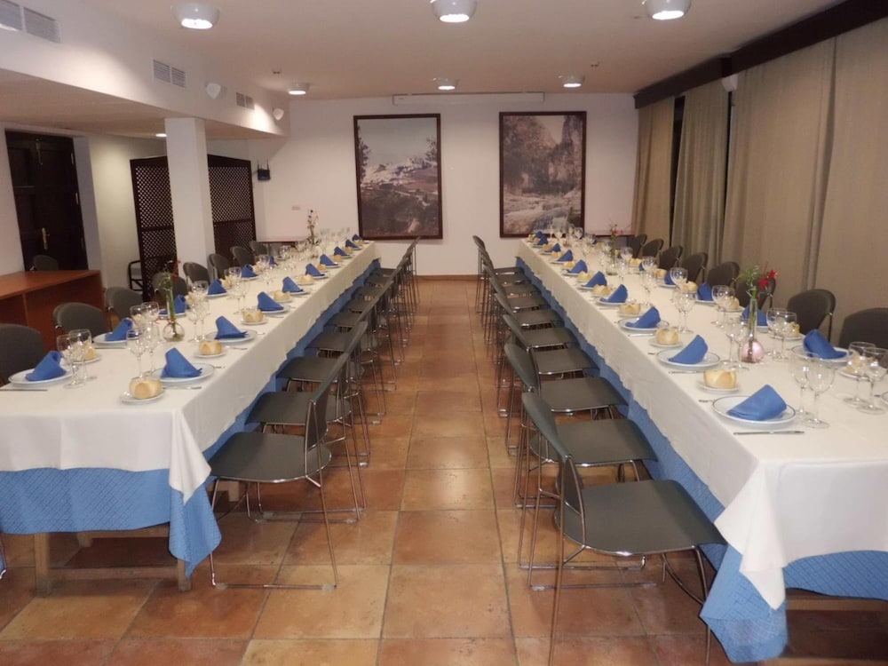 Tugasa Hotel Sierra Y Cal 49/56