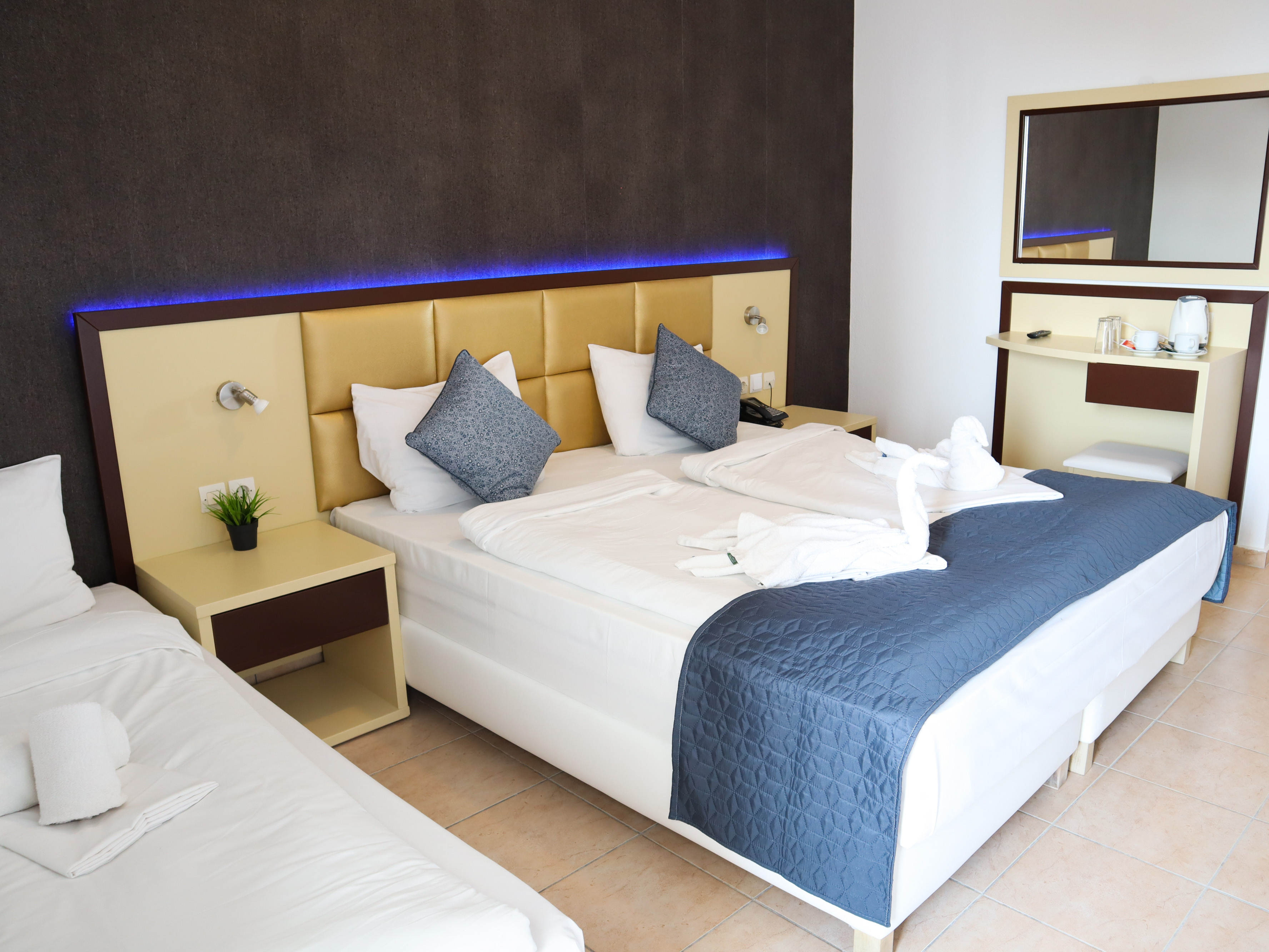 Sunset Paradise Resort 24/62