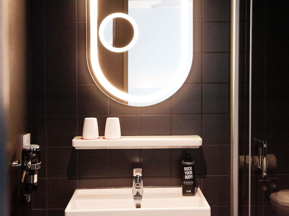 ibis Hotel Berlin Airport (Neueroffnung) 45/49