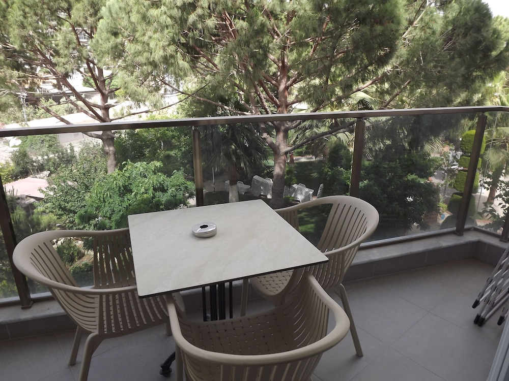 Opus Apart Hotel 46/63
