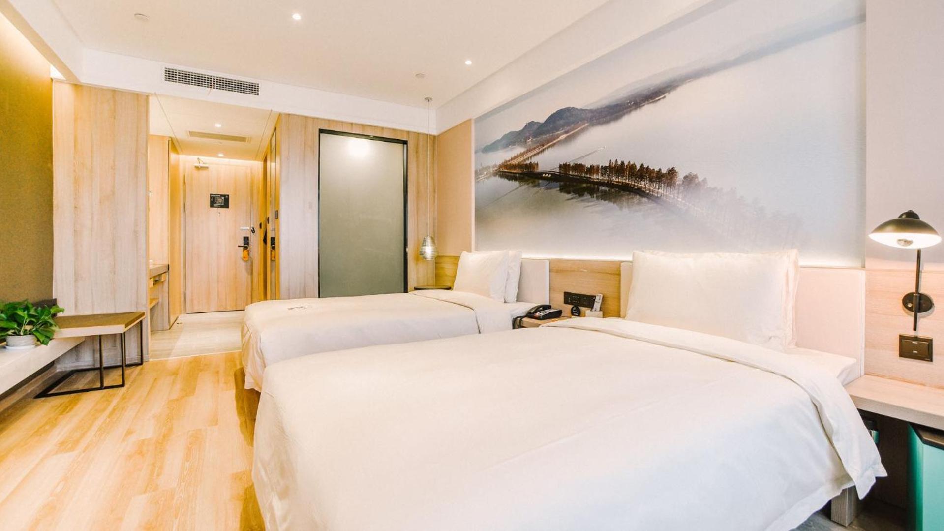 Atour Hotel Wuhan Changqing Road 18/74