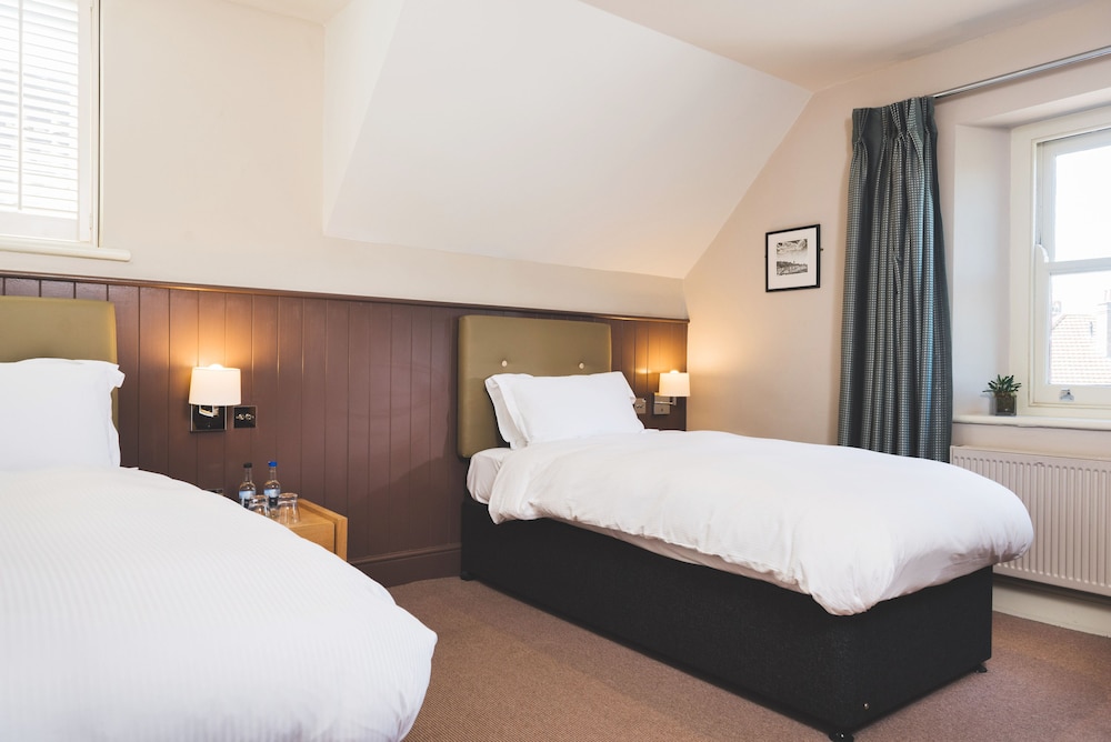 The Wellington 17/50