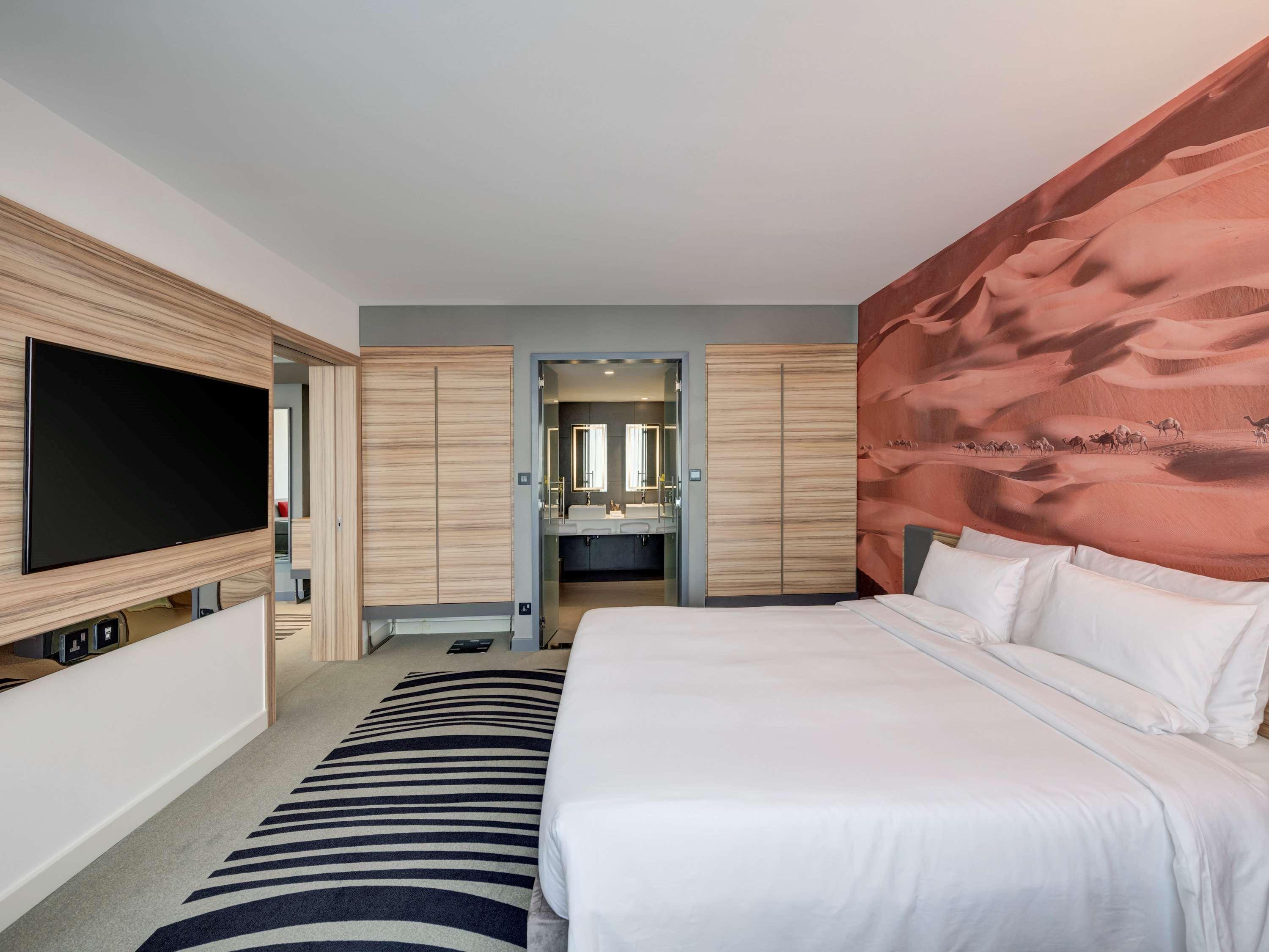 EXECUTIVE, SUITE, LAGOON VIEW