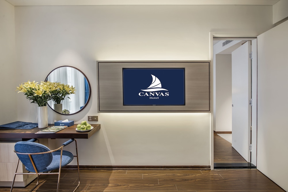 Canvas Hotel 6/58