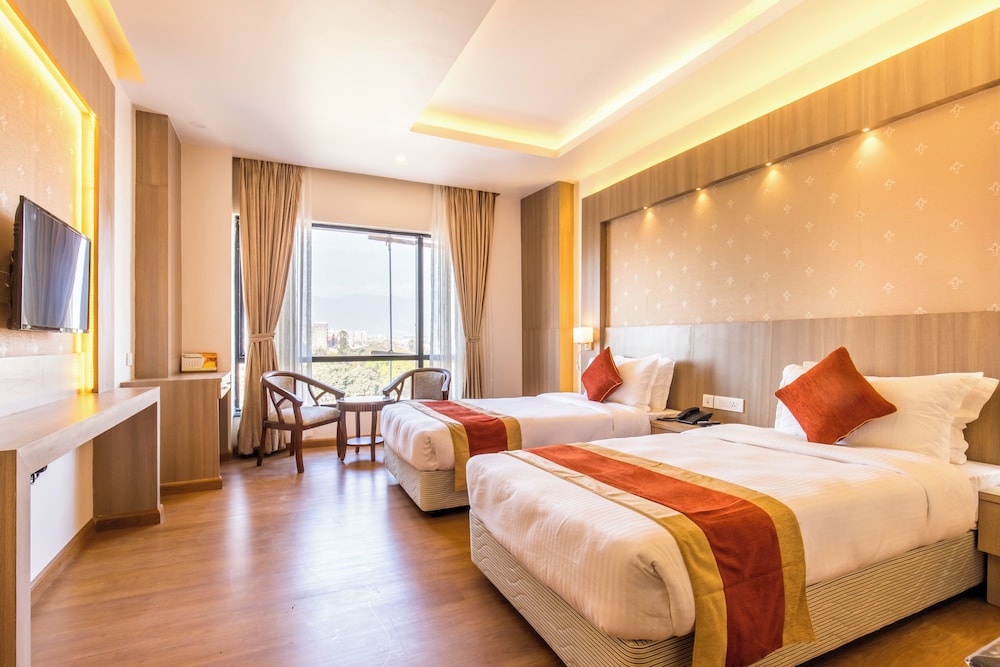 غرفة عائلية بسرير كوين وسرير فردي، Landmark Kathmandu 5/10