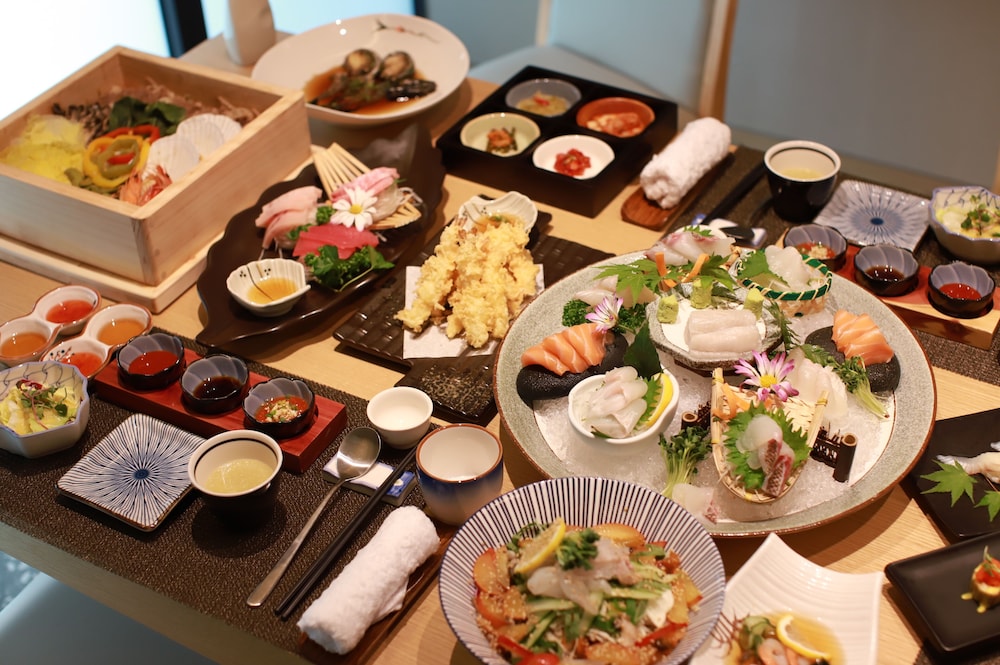 Avon Hotel Gunsan 58/67