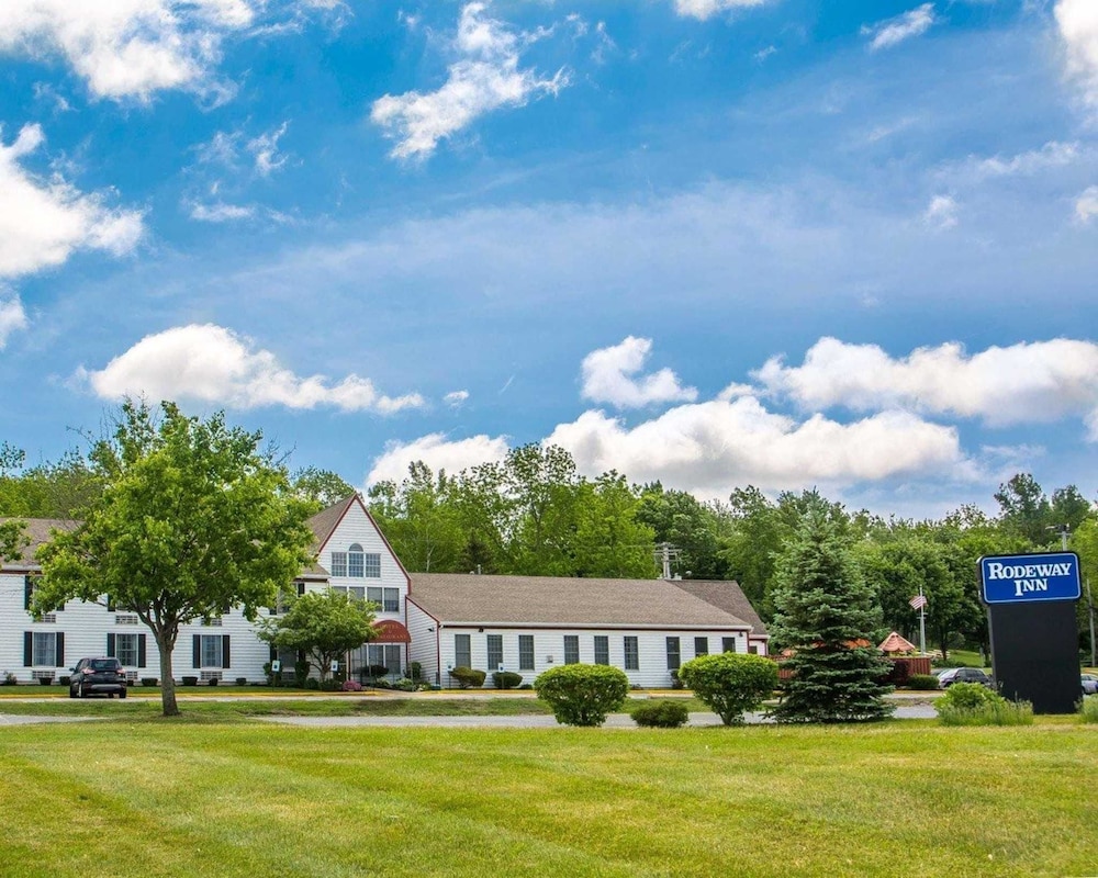 Rodeway Inn Lakeville - Finger Lakes Area 1/35