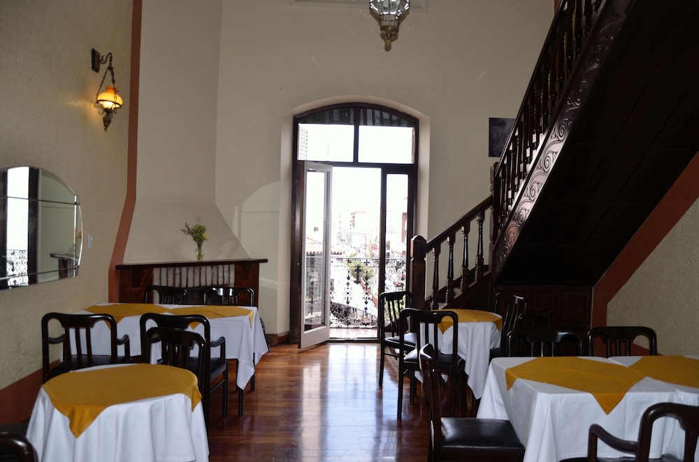Hotel Colonial Salta 18/50
