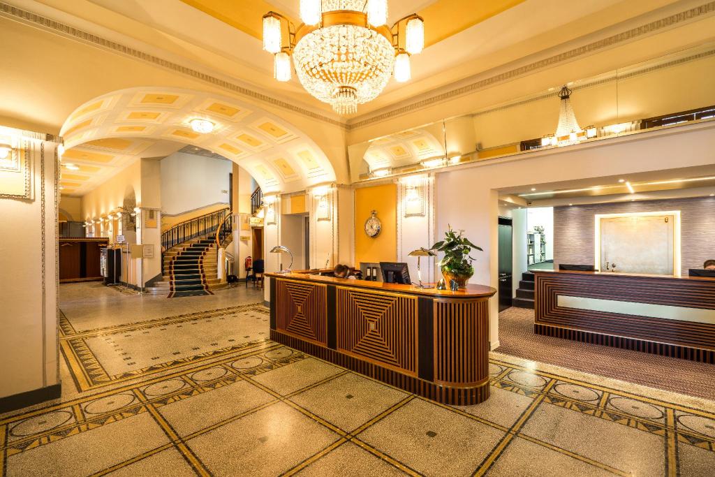Art Deco Hotel Montana 4/17