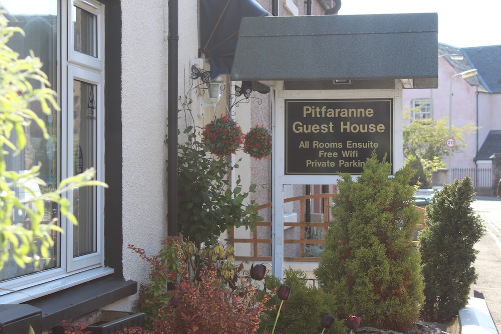 Pitfaranne Guest House 2/50