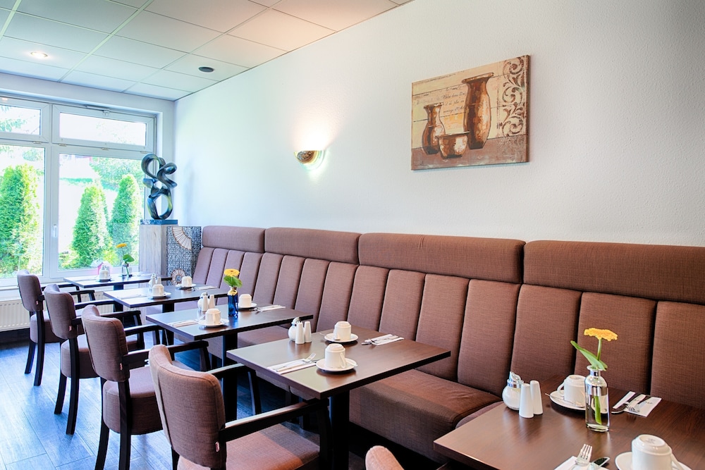 ACHAT Hotel Stuttgart Zuffenhausen 69/80