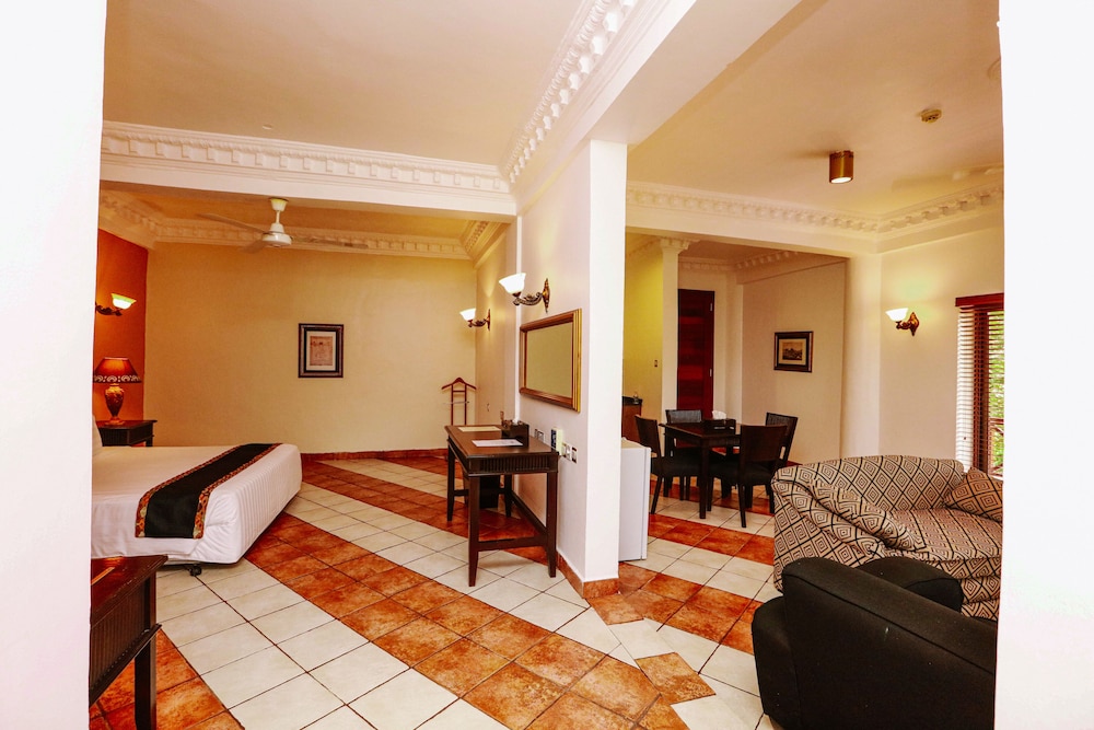 Colosseum Hotel And Fitness Club 52/75