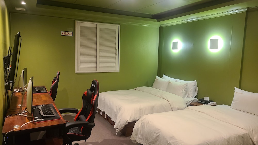 Rosenheim Hotel 12/34
