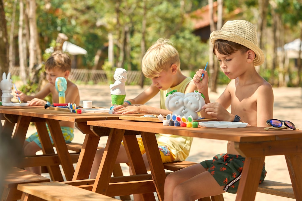Green Bay Phu Quoc Resort & Spa 36/48