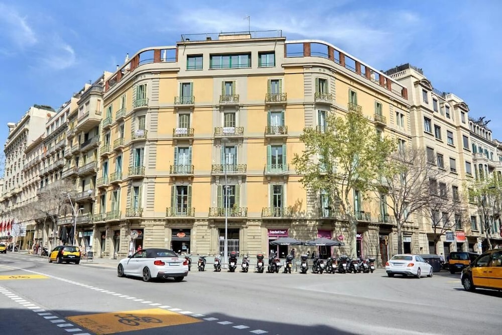 Vasanta Hotel Boutique 42/50