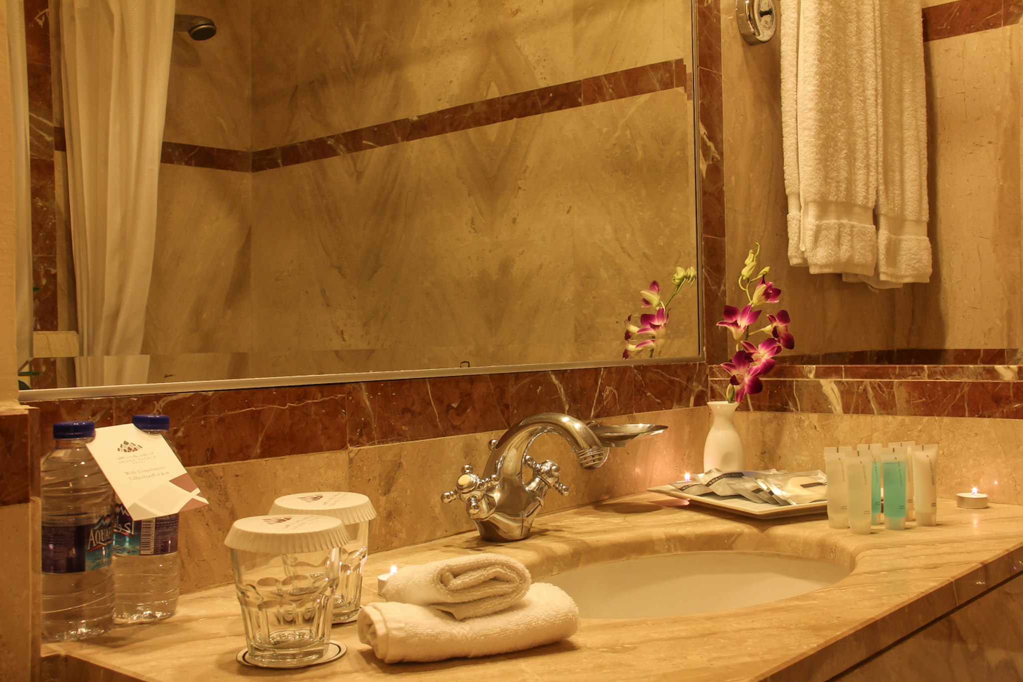 Grand Palace Hotel 12/12