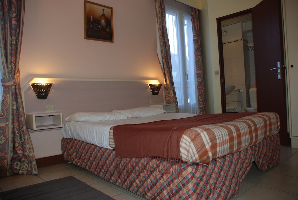 RESIDENCE DE LA TOUR 15/53