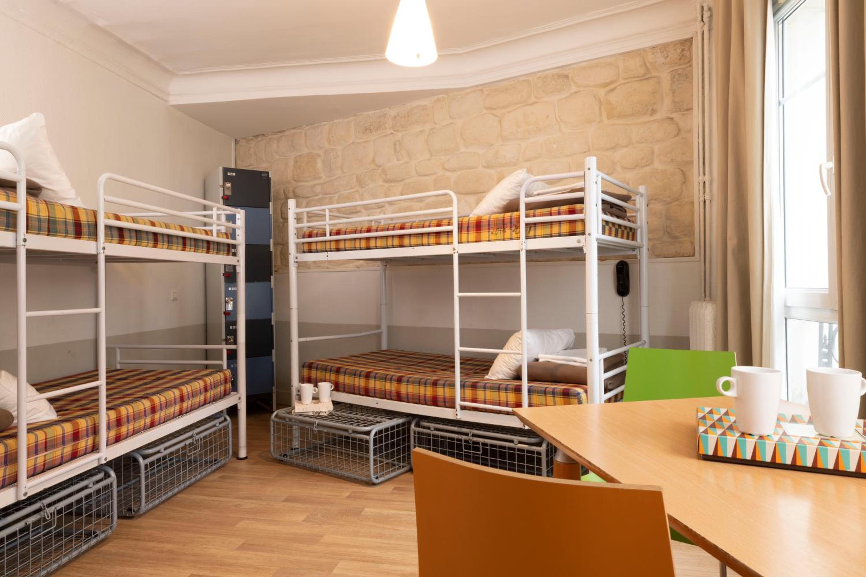 Family, 4 Bunk Beds