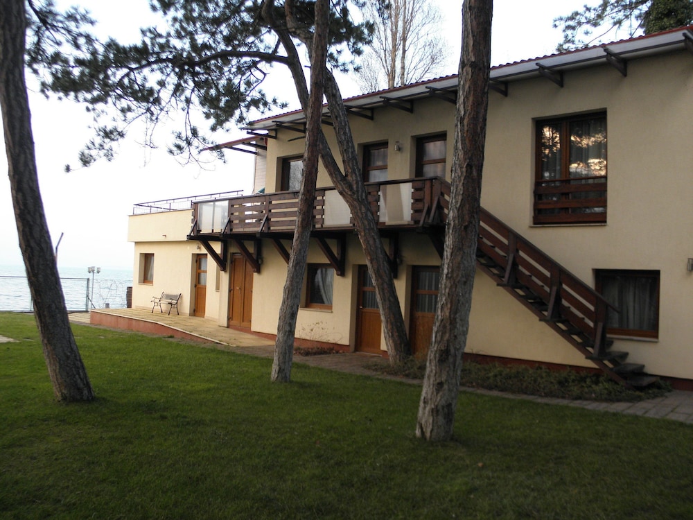 Royal Mediterran Hotel 42/50