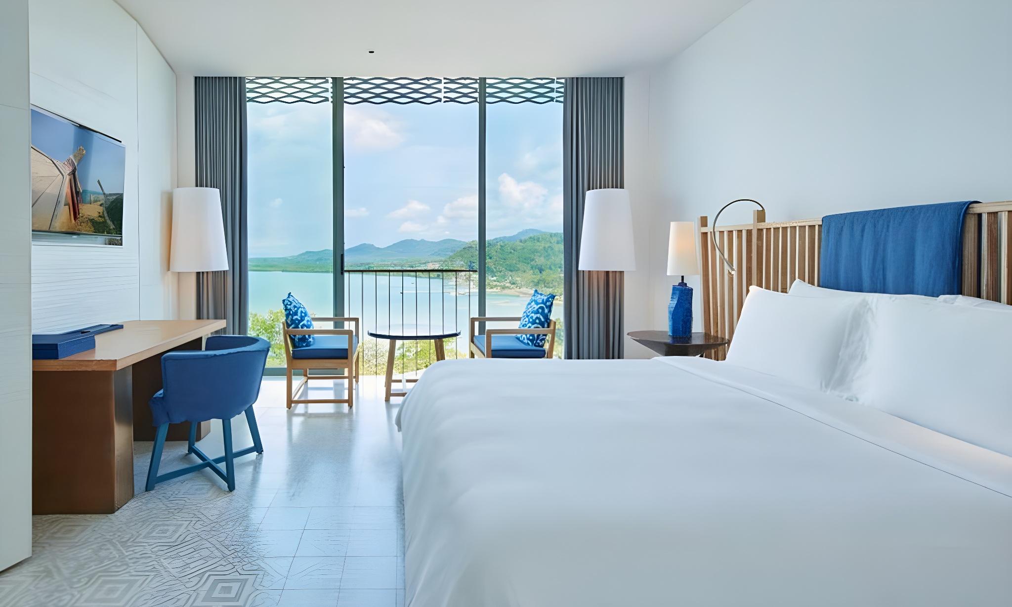 Bay, Double or Twin Bed