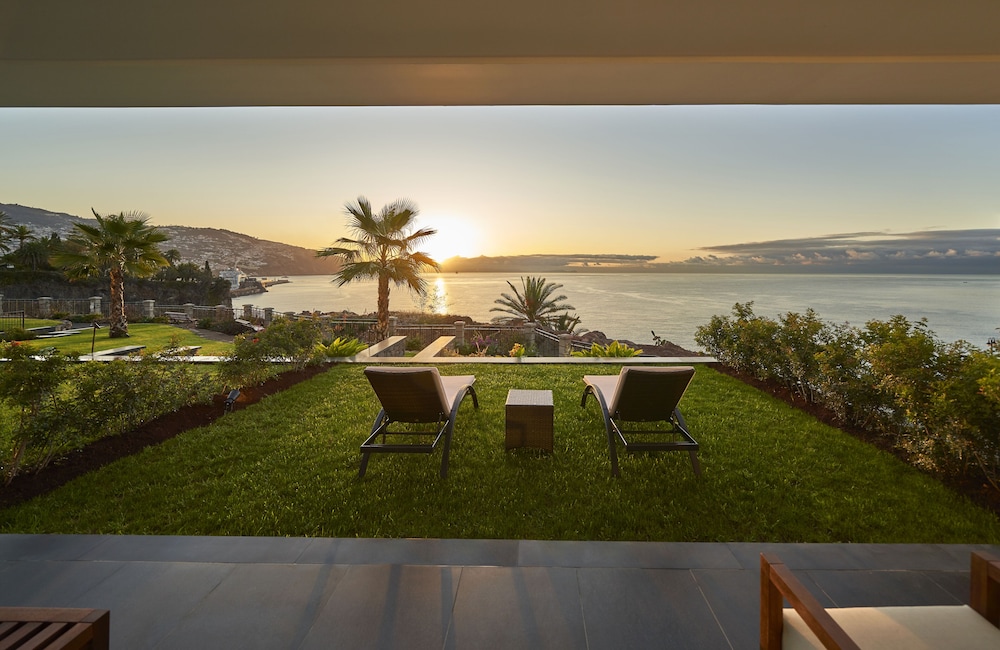 Les Suites At The Cliff Bay 26/34