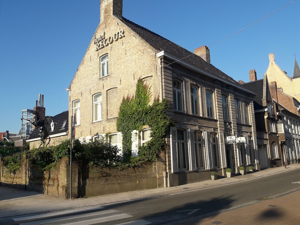 Hotel Recour 36/50