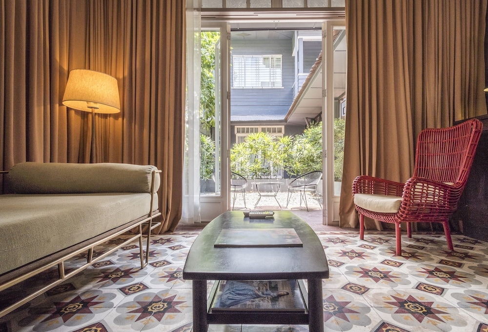 The Henry Hotel Manila 30/50