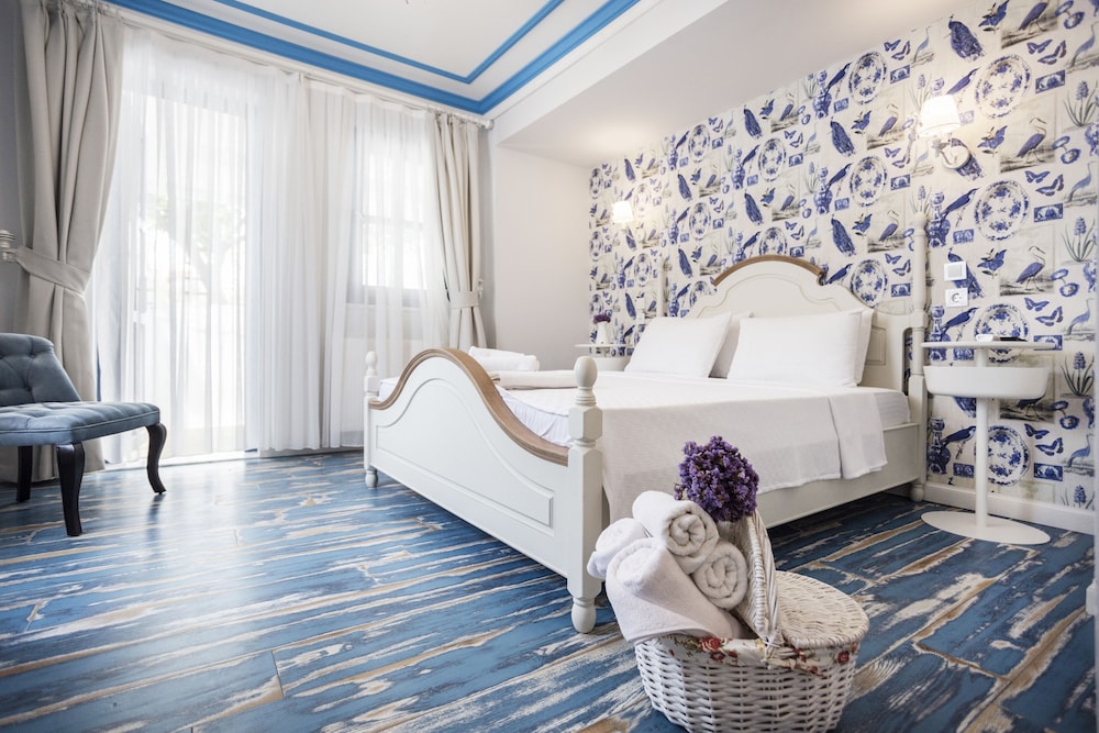 Sardunya Hotel 36/49