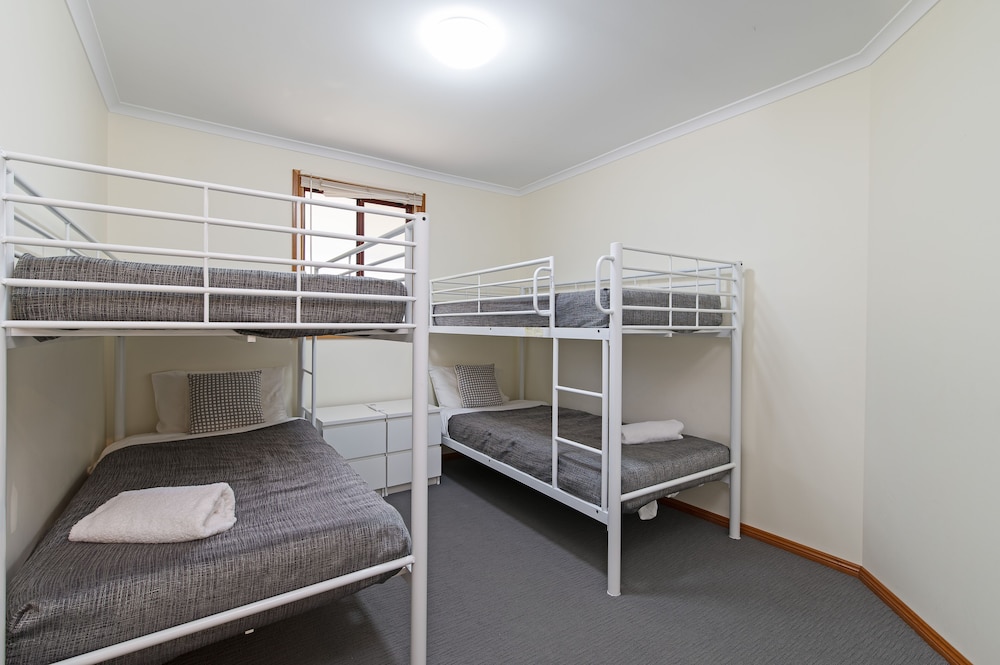 Adelaide Caravan Park 29/67