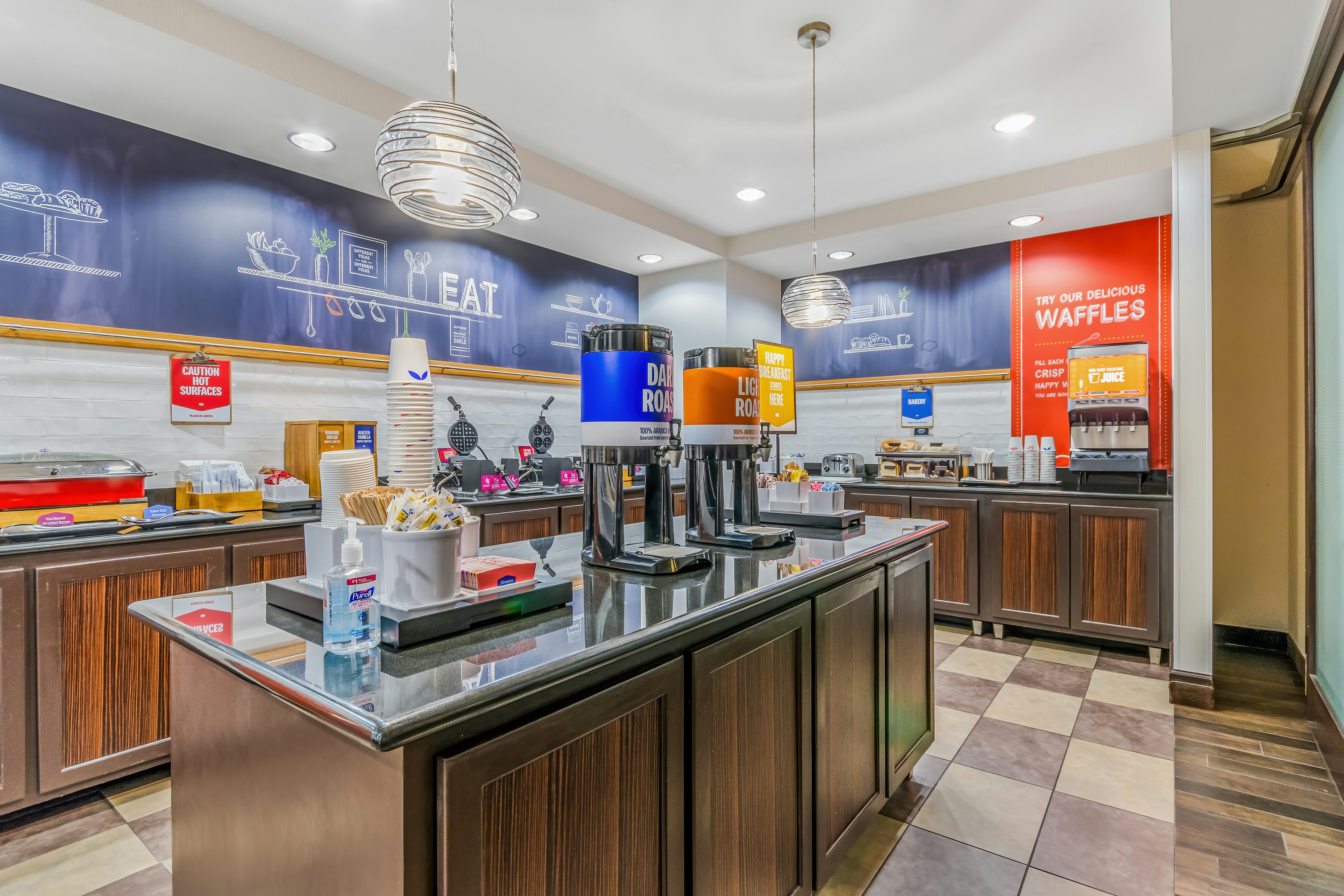 Hampton Inn Suites Detroit Airport Romulus 8/13