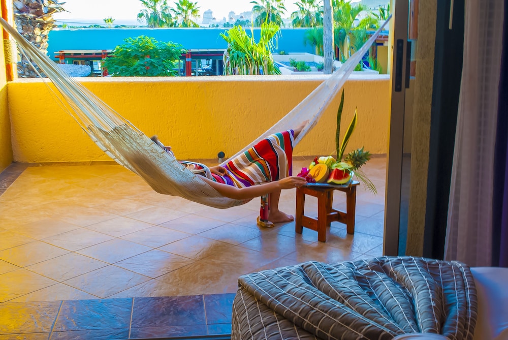 Los Patios Hotel 36/57