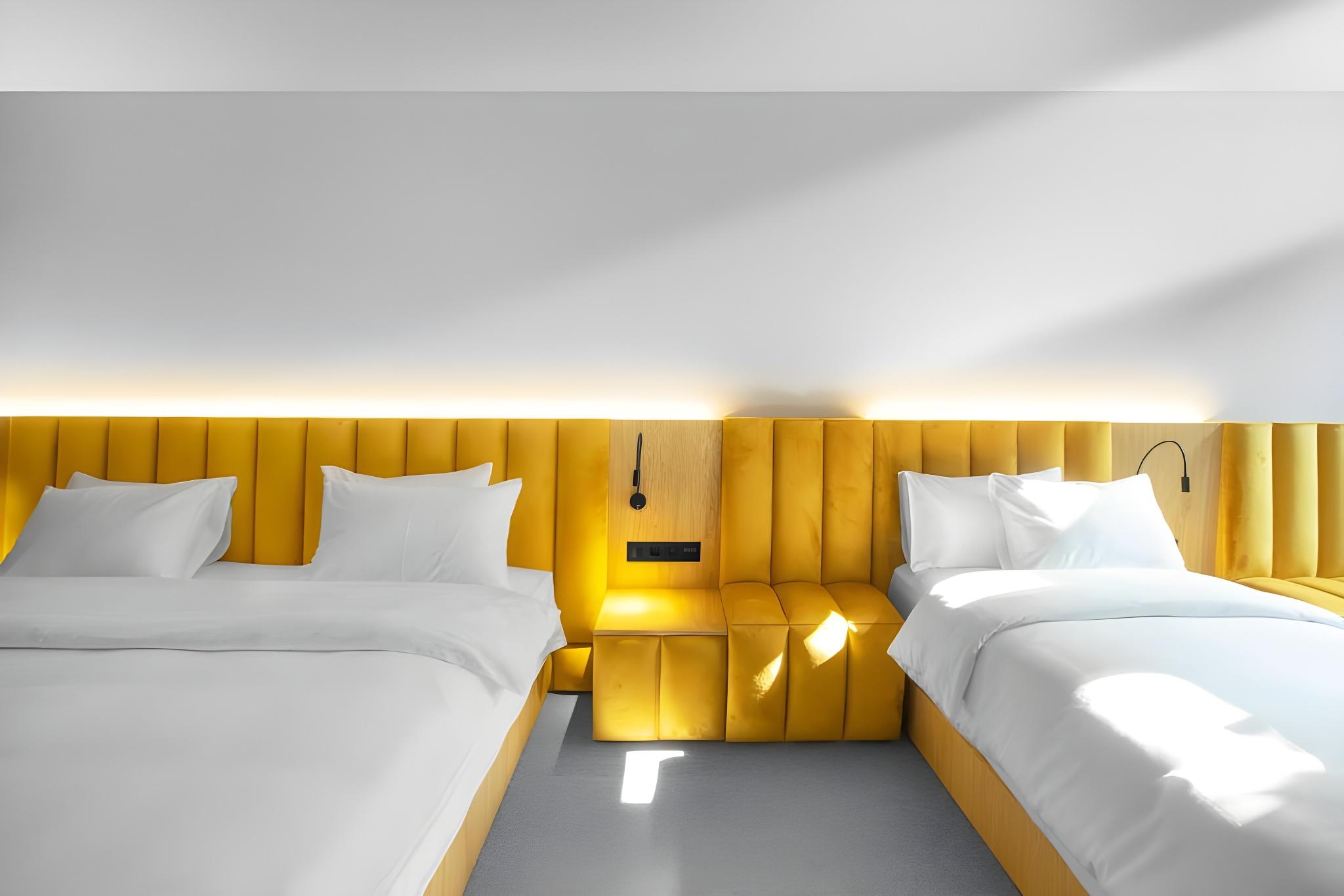 Standard Triple Room: