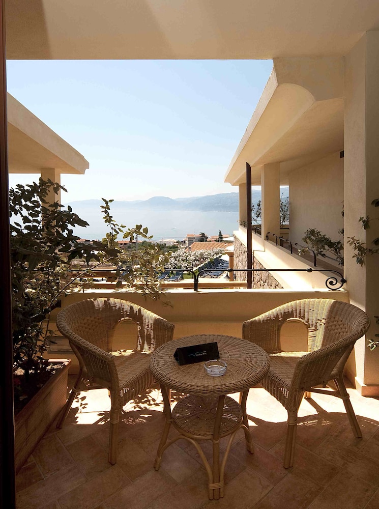 Villa Gustui Maris 44/56