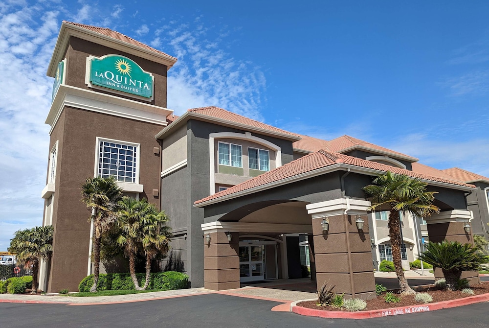 La Quinta Inn Suites Manteca Ripon 1/39