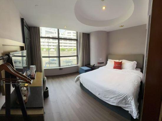 Special, Queen Bed