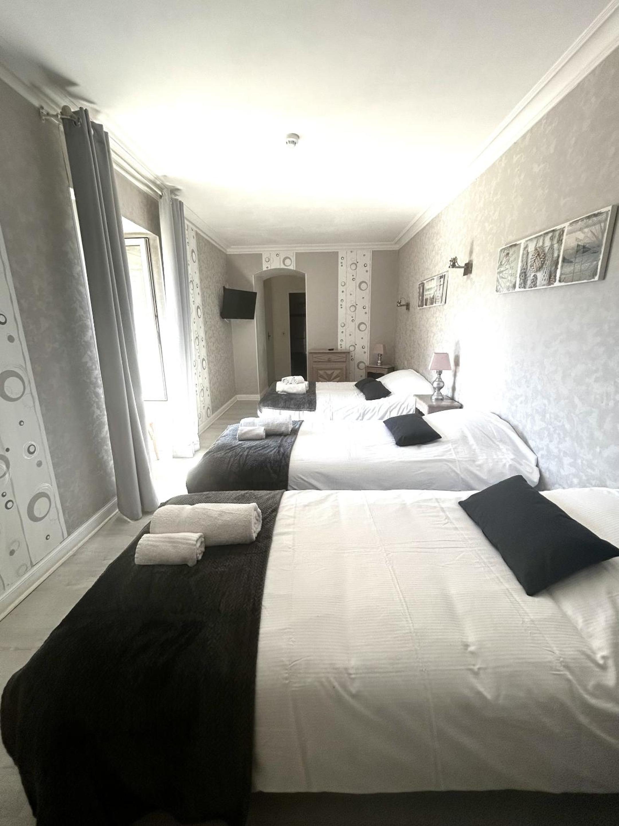 Hotel Central 6/13