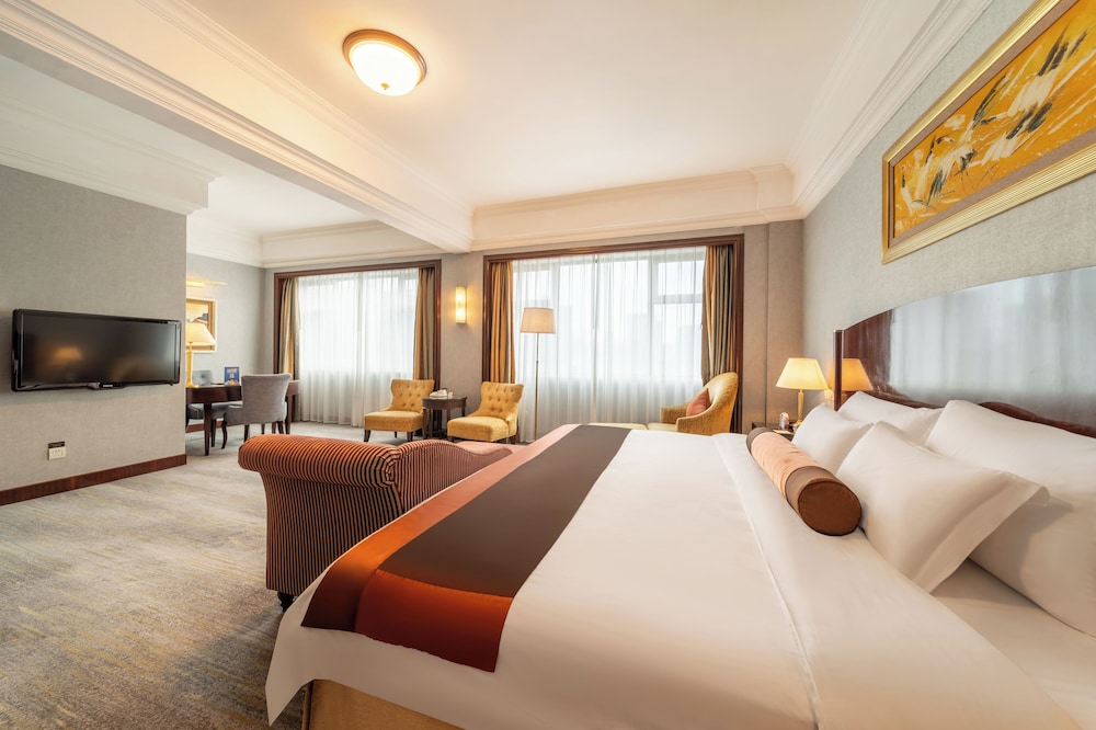 GRAND INTERNATIONAL HOTEL 12/46