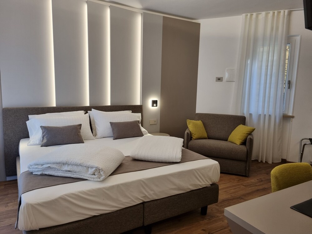 Albergo Pace 7/42