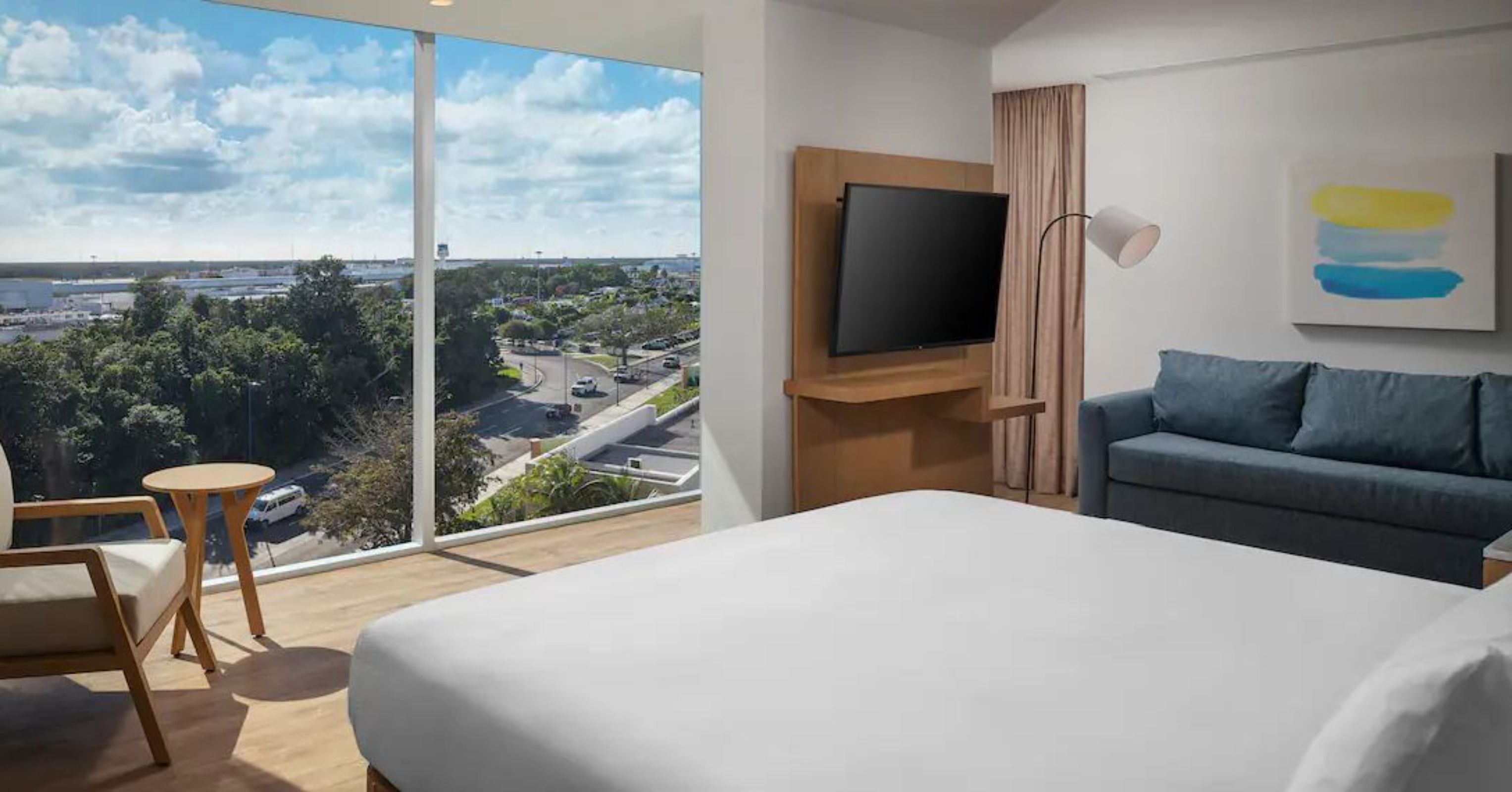 1 BEDROOM, SUITE, KING BED, SOFA