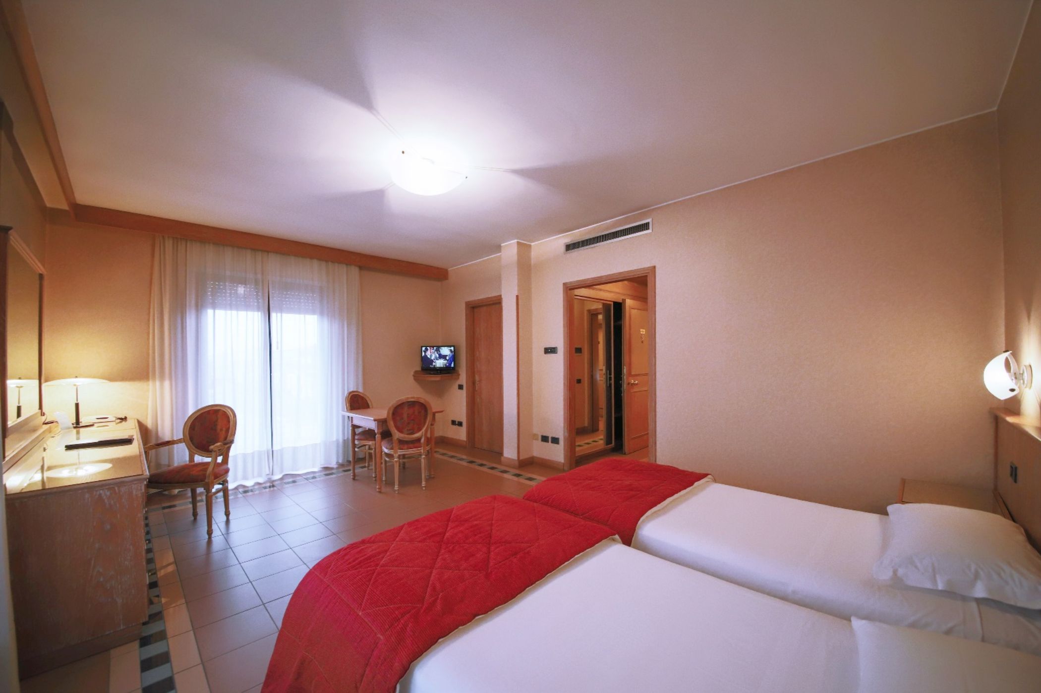 Monica Hotel Fiera 11/50