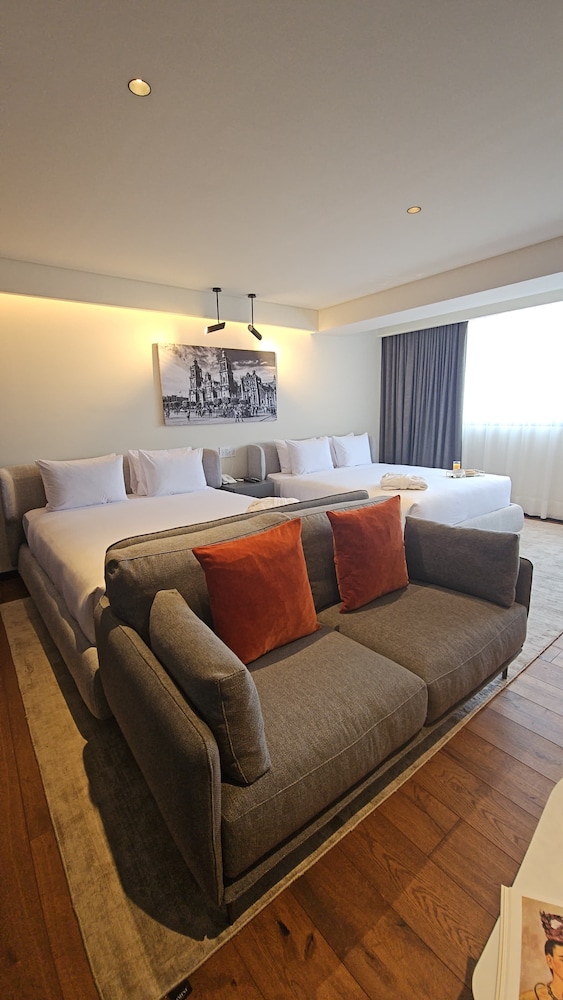Amberes 64, an Ascend Collection Hotel 43/61