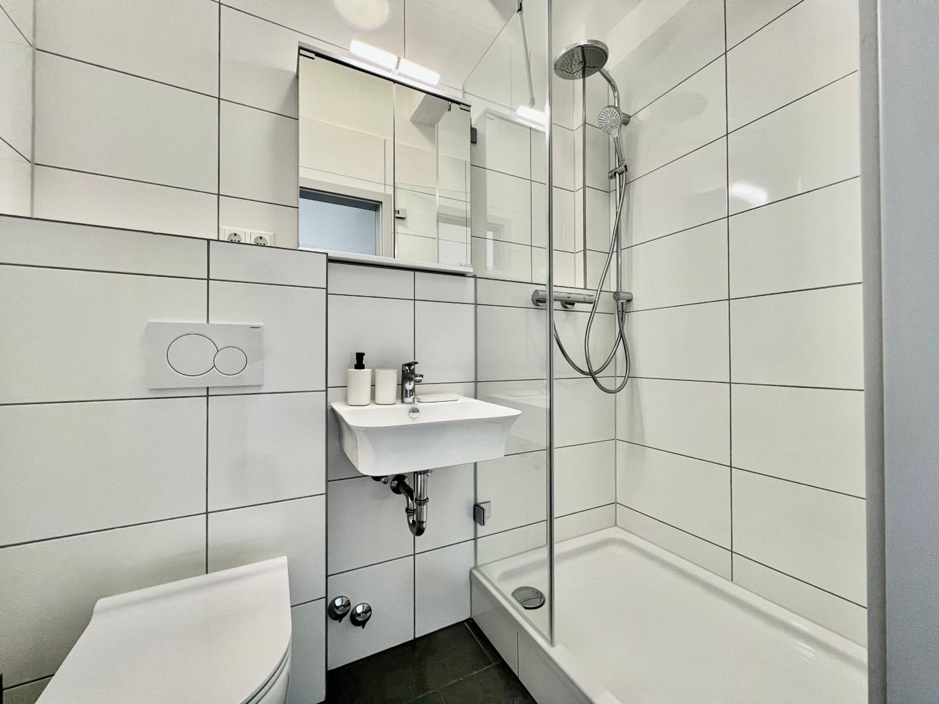 Nujen - Hotel und Apartment Stuttgart Zuffenhausen 22/25
